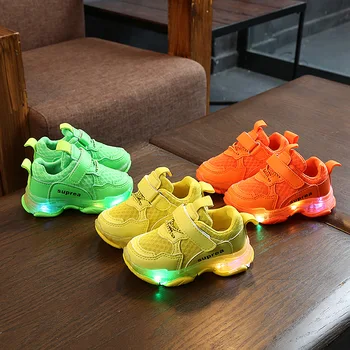 Los Zapatos de los niños de Iluminación Chaussure Led Enfant New Kids Calzado Deportivo Transpirable Chicos LED Zapatillas Para Niñas