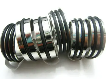 MIXMAX 50pcs negro de Titanio anillo de los hombres de goma de la raya de banda de acero inoxidable de 8 mm de ancho simple de la joyería del producto lotes por mayor a granel